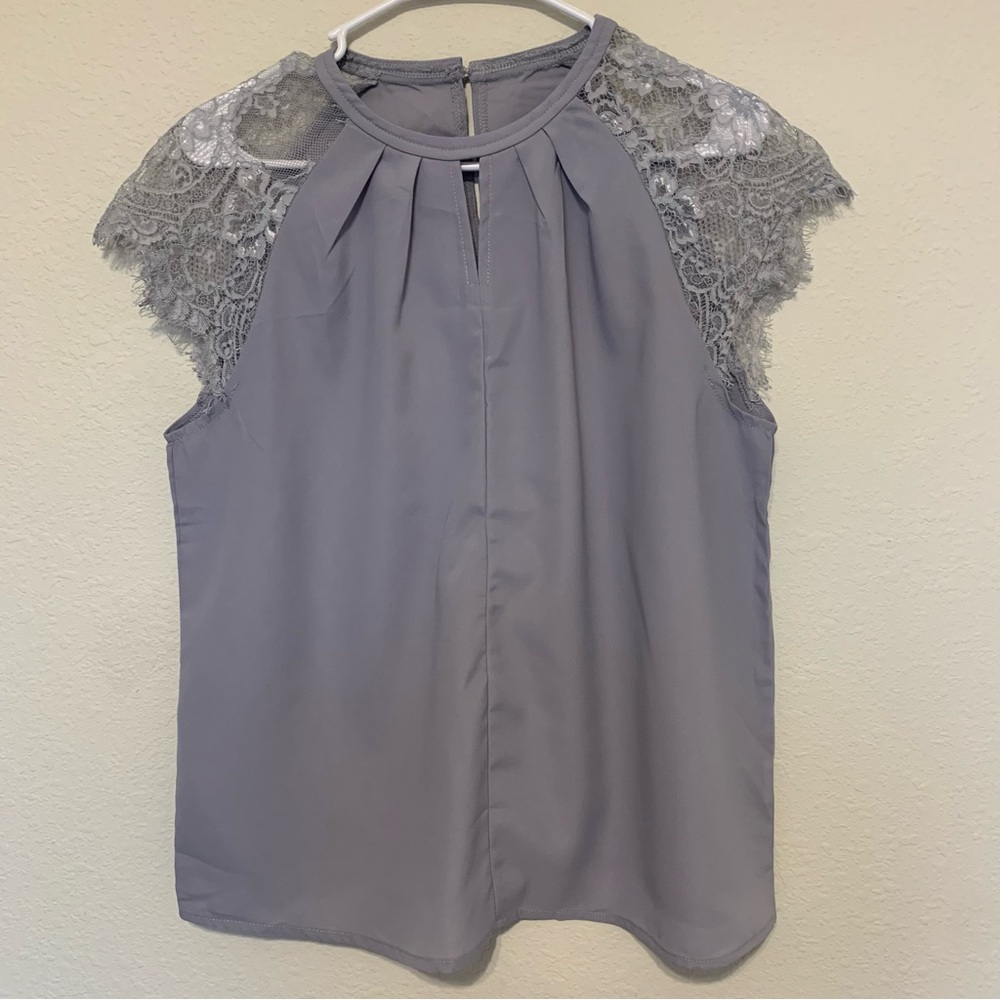 Emery‎ Rose Women's Blouse with Short Lace Sleeve Gray Large Silky Lightweight